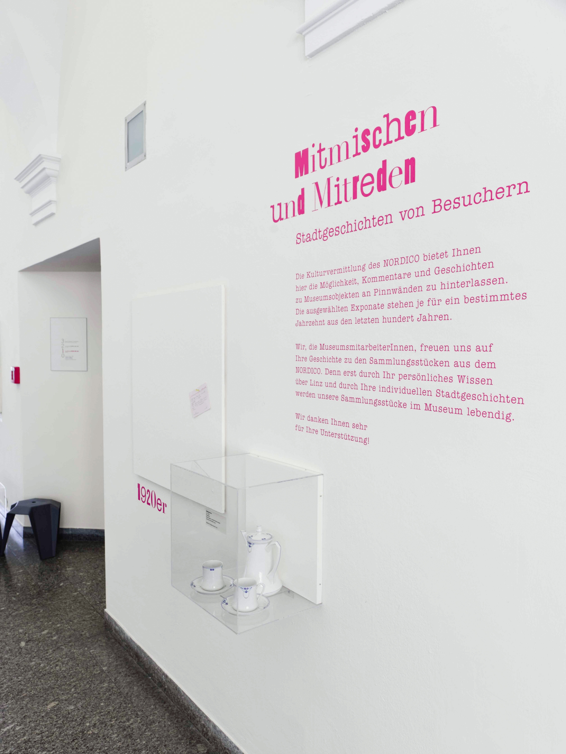 Grafikum Erzähl uns Linz exhibition